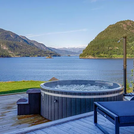 Feriehus Cozy In Olensvag With Wifi Vaka