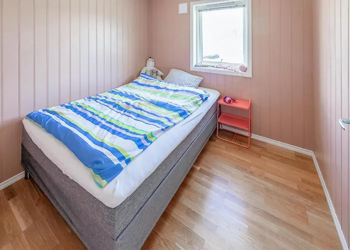 5 Bedroom Lovely In Olensvag Ferienhaus *