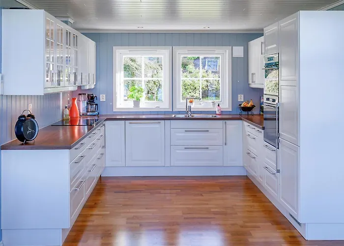 5 Bedroom Lovely In Olensvag Ferienhaus Vaka