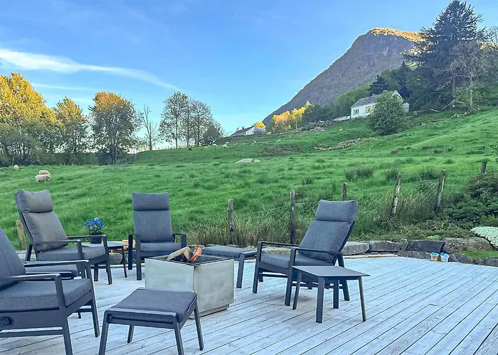 5 Bedroom Lovely In Olensvag Ferienhaus *